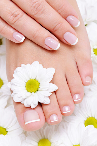 Servicio manicura y pedicura